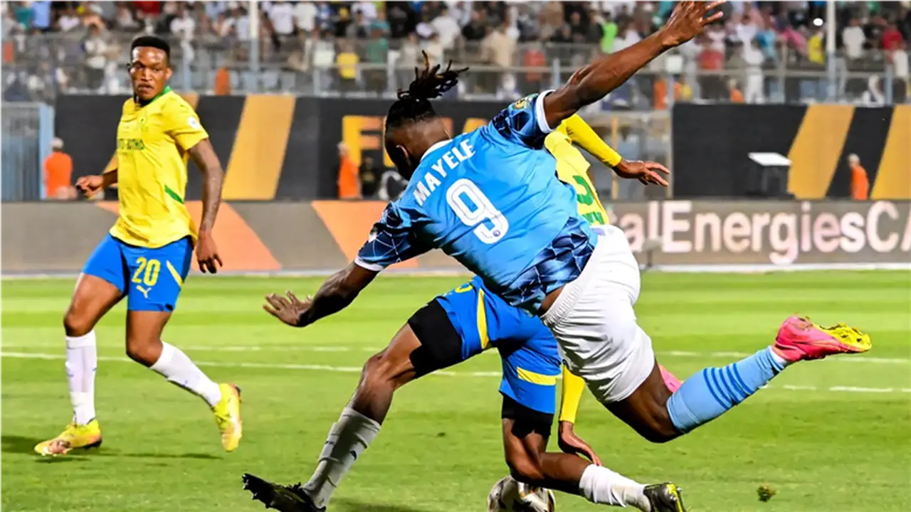 اللقاء المنتظر.. بيراميدز يواجه فلامنجو في نصف نهائي إنتركونتيننتال 2025 مع تردد الناقل